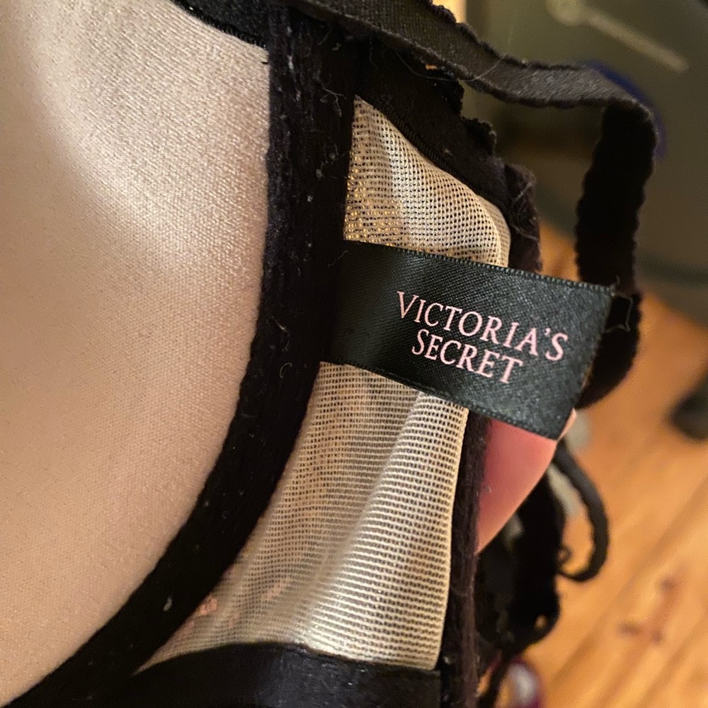VS Bra - Picture 5 of 6